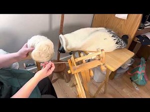 Spinning 1 ply plotulopi Icelandic yarn