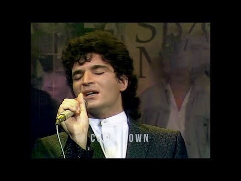 Gino Vannelli - Hurts to Be in Love - 1986 (Subtitles PT/ENG)