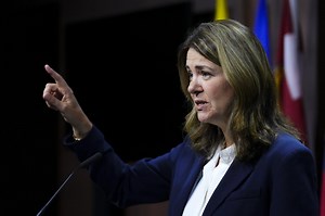 Premier Smith mulls changes to Recall Act as political anger boils over in Alberta