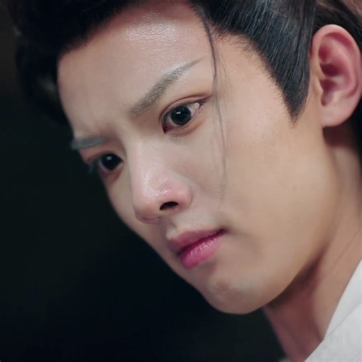 🍑The prince arrived just in time! 🍑王子及时赶到！ 📺Drama：孔雀圣使请动心 Peacock in Wonderland 🤗Welcome to click and watch🙌 #孔雀圣使请动心 #PeacockinWonderland | 古风甜偶录