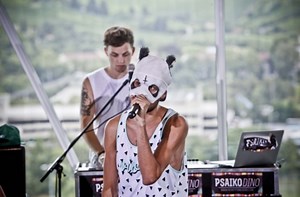 Rapper Cro: Ein Panda im Mercedes-Benz Museum