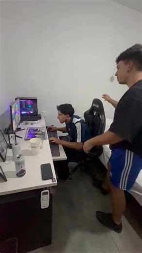 I annoyed my friend while he was playing on the computer by farting on his back and neck. It seems to have worked; in fact, he likes inhaling them. Want to see our exclusive movie? Click the link now and watch all the free content. 🔥🫣https://t.co/xpjkvZDrnn