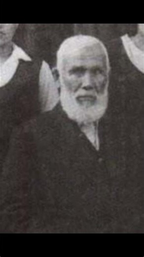 アブデュルレシト・イブラヒム ロシアのシベリア・タタール人のウラマー、ジャーナリスト、旅行家 明治末期に日本を訪問した 著書 ジャポンヤ