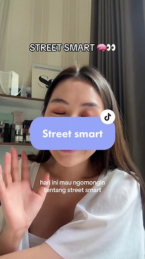 Kalo kamu yg mana? Street smart atau textbook smart? Baik street smart ataupun textbook smart, keduanya sama-sama baik kok! Untuk yg street smart tetep yah harus rajin belajar. Sedangkan untuk yg textbook smart yuk perbanyak praktek! ✨ #edukasitiktok