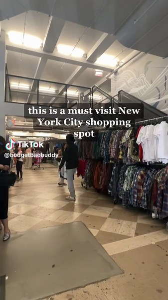 follow for more free NYC deals🗽(locations ⬇️) 📍locations: 261 Fifth Avenue NoMad, NY 10016 260 Fifth Avenue NoMad, NY 10001 151 Wooster Street Soho, NY 10012 148 Lafayette Street Soho, NY 10013 🛍️ the latest NYC 260 sample sale events: *FRAME *Isabel Marant *Theory (coming soon) #260samplesale #nycshopping #freeinnyc #nycfreevents #cheapdate #nycdatespots #hangoutideas #nycdates #nyccouples #cheapdateideas #nyccheapeats #wheretogonyc #nyclife #nycvlogger #samplesales #nycsamplesales #nyccloth