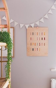 Make this cute alphabet picture to brighten up your children’s room in no time at all with Sizzix - AD Watch along and click here to get up to 80% off in the Black Friday deals! http://bit.ly/2KVYPQy | Fall For DIY