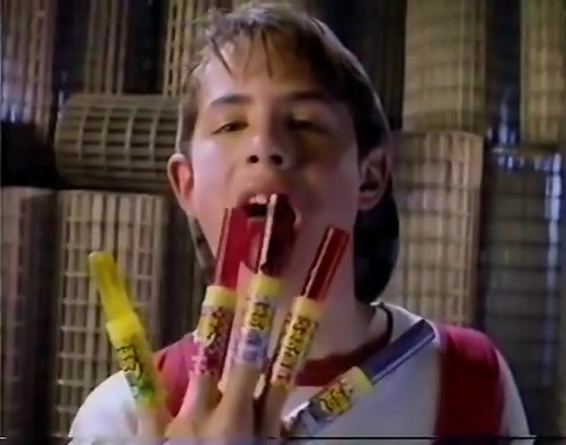 Push pops were 🔥 anyone notice a young @Ryan Reynolds in this commercial!!! 🤯 #90s #Nostalgia #PushPops #90sKid