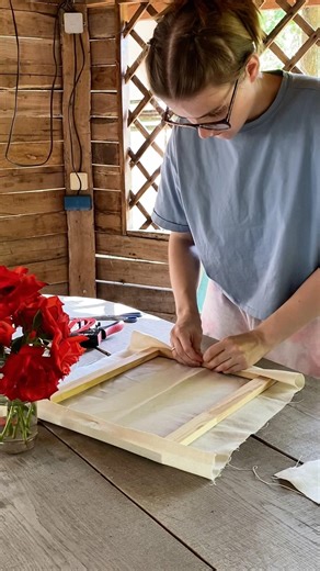 Stretching and priming the canvas by hand 💝#artprocess #varnishing #originalart #oilpainting