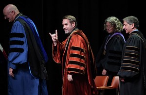 Here's how much UT President Jim Davis will make under his new contract