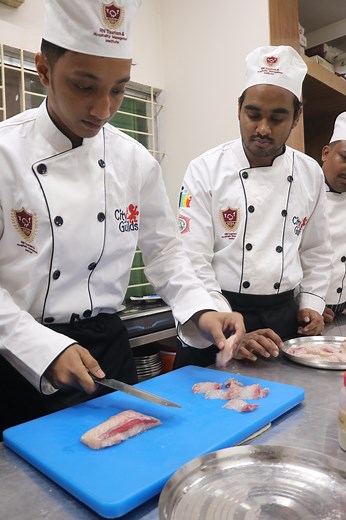 214.5 Module : Prepare, Cook and Finishing Techniques of Fish and Shellfish Dishes... 🥈Level 2 Diploma in Food Preparation Culinary Arts(8064-01). International 🎓Certified by The City and Guilds of London Institute, UK 🎯⏩Culinary Education and real-world experience to help you cook like a pro. At RNTHI, learning isn't confined to the classroom. You'll be guided by Internationally Recognised and Verifiable Certificate, and even get hands-on experience in a professional kitchen setting. That ma
