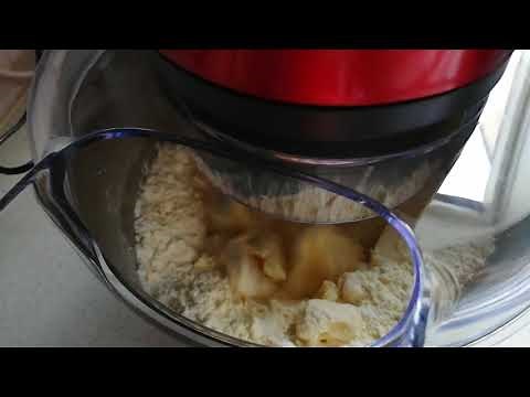 Robot planetarny TEFAL MasterChef GOURMET - ugniatanie ciasta kruchego.