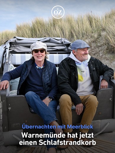 Wo würdet ihr gern mal eine Nacht verbringen? 😴 🏖💤 An einem der malerischen Strände von Mecklenburg-Vorpommern übernachten – davon träumen viele. Die Warnemünderin Maria-Elisa Fäcks lässt Wünsche dieser Art mit einem Schlafstrandkorb jetzt in Erfüllung gehen. Ihre ersten Gäste sind Roswitha und Herbert Stelten aus Nordrhein-Westfalen gewesen. Sie sind waschechte Ostsee-Fans. 🌊🤩 Beim Stöbern in einem Rostocker Magazin stieß Herbert Stelten auf den Schlafstrandkorb und war begeistert. Also ha