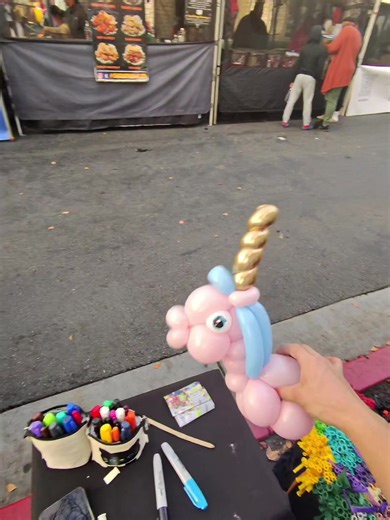 Unicorn 🦄 I always like doing the horn on these guys #fyp #asmr #balloons #art #unicorn