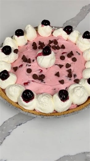 My favorite no bake dessert and it’s this cherry chocolate pie