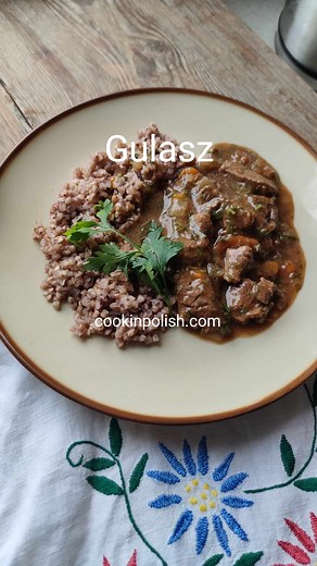 Polish Beef Goulash Rich, hearty, and full of flavor — this traditional Polish-style beef goulash is slow-cooked to perfection in a thick, aromatic sauce. You can enjoy it the classic way with Silesian dumplings, or, like here, served with super healthy buckwheat. Comfort food at its best. #PolishCuisine #BeefGoulash #PolishFood #ComfortFood #HomemadeTaste #TraditionalRecipe #HeartyMeal #Foodie #PolishFlavors #Buckwheat #HealthyEating #SlowCooked #Delicious #FoodLovers #PolishAmerican #PolishDia