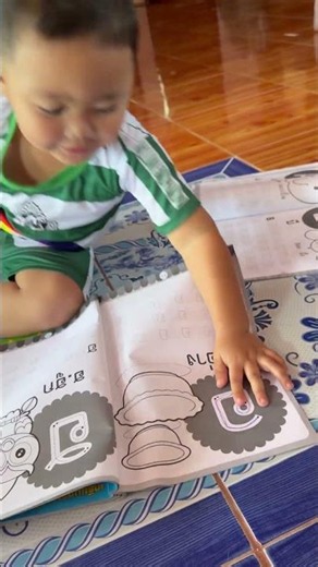 🐥August in Preschool practicing writing the Thai alphabet 🦉