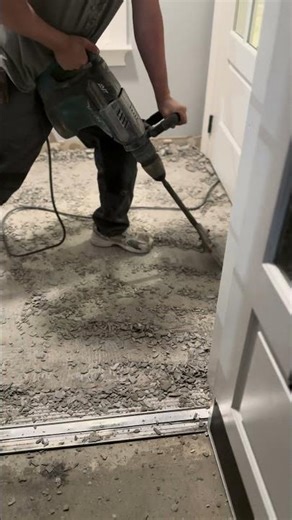 Demo on ceramic tile 😬 #demo #flooring #shorts