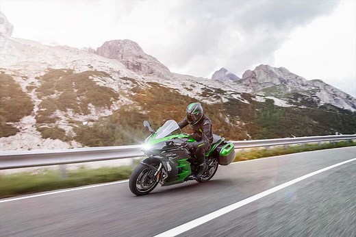 2022 Kawasaki Ninja H2 SX SE [Specs, Features, Photos] | wBW