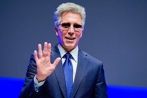 SAP CEO Bill McDermott to step down