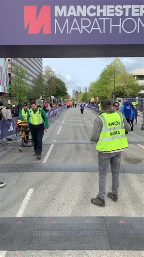 The spirit and the sportsmanship, the camaraderie of these fellow runners helping a barely conscious runner across the finish line at last Sunday’s Manchester Marathon. Massive respect to both runner and those helping her! OUTSTANDING 🤩 #teamr40plus #manchestermarathon | Running at 40 Plus