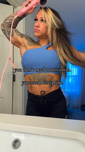 feelings change, discipline is forever. #muscle #gym #fitness #girlswithmuscle #health #bodybuilding #bodybuilder #femalebodybuilding #nutrition #food | Jordain Sue