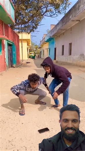 Introducing the "VitaWear SmartBand," a next-generation wearable gadget🎉