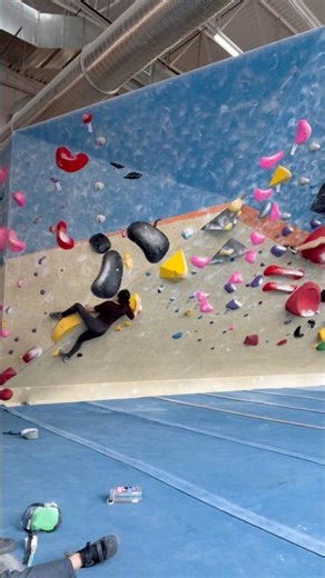 Bouldering [378] - overhang