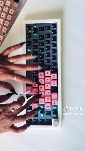 Keys to my heart For all the lovers—silent switches. A special pink heart from @clawsxcode to all my #galentinesday sweethearts. This 1 of 1 Valentines Day set sports quiet tactile pre-lubed keyboard switches. Each switch has an LED diffuser so the dozens of colorways on the RGB keyboard frame shimmers underneath. For #lastminutegifts in Tampa spoil that cozy gaming princess with a heart she can tap on all day and night or DM me for overnight shipping in US. #keyboardbuild