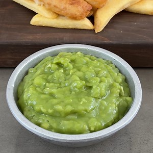 Just like mum makes. 🇬🇧 RECIPE > https://culinaryginger.com/mushy-peas/ My Traditional Mushy Peas recipe uses dried marrowfat peas for an authentic taste. This traditional British side dish is exactly how we prepare it in the North of England, where it’s popular as a comforting accompaniment to fish & chips, and savory pies. #mushypeas #mushypeasrule #mushypeas4life #mushypeasplease #peas #britishrecipes #britishfood #britishfoods #britishfoodie #britishfoodies #britishfoodculture #britishfood