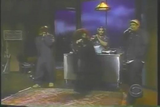 De La Soul and Chaka Khan performing the classic 'All Good' live on TV 🙌 | DJ Mag