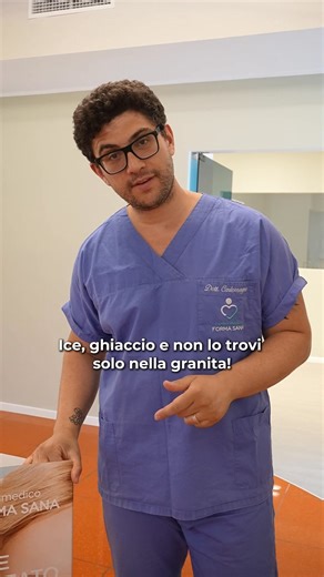 ❄️ Il ghiaccio non lo trovi solo nella granita! 💉 La criolipolisi è una soluzione non invasiva per ridurre il grasso localizzato in zone come addome, fianchi ed esterno coscia. Come funziona? Il trattamento utilizza una tecnologia avanzata che raffredda le cellule adipose fino a -5°C, inducendone la morte naturale. Il tuo corpo eliminerà gradualmente queste cellule, regalandoti una silhouette più armoniosa. 👉🏼 Perché la criolipolisi? ✅ Non invasivo: nessun bisturi, nessun dolore. ✅ Efficace: 