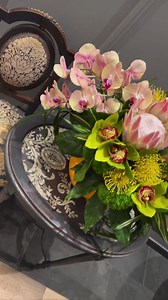45K views · 3.5K reactions | ✨ Dive into the Tropical Oasis with Master Florist By Musho  Watch as he crafts magic with South African Protea, Anthuriums, Orchids, and Green Ball Dianthus!  Did you know? Protea symbolizes change and hope! What change are you embracing in your life? Share your thoughts below!  #TropicalFloralMagic #ProteaLove #EmbraceChange #florist #flowers | Master Florist | Facebook
