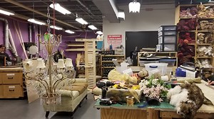 I see a ghost! Clarence Brown Theatre presents Noel Coward's 'Blithe Spirit'