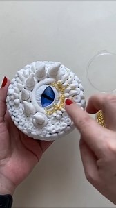 I Mixed Starch and Glue to Create a Dragon Eye Jar #decor #bottle #upcycled #ideas #clay #Recycle #crafting #craft #diy #handmade | Dream Fairy DIY