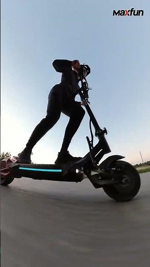 Maxfun 10 PRO 2.0: Feel the instant, silent rush of power under your feet