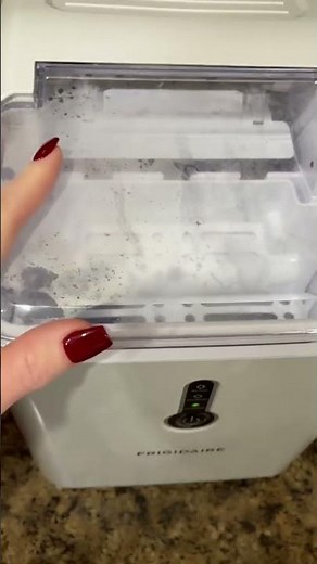 How to make ice. #frigidaire #icemaker #south