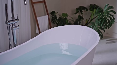 Empava Freestanding Bathtub, 67" Soaking Tub with End Drain & Overflow – Acrylic Tub, Non-Slip Flat Bottom, Glossy White, cUPC Certified