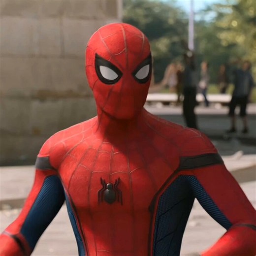 Y por esto es que adoro tanto que Giacchino haya vuelto para BND. Tom es el unico Spider-Man cuyo tema principal evoluciona junto a él, con cada pelicula los arreglos se vuelven más heróicos hasta llegar a lo que estamos oyendo ahorita. Es una narrativa musical asombrosa.