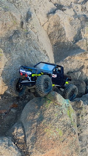 Scx10 Pro #rc #rccar #rcoffoad #automobile #trending #shorts #shortvideo #axial