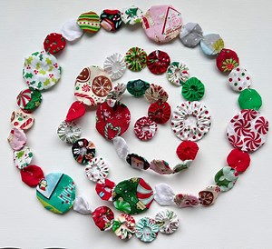 Handmade Christmas Fabric Yo-yo Garland: 6' Holiday Decor - Etsy