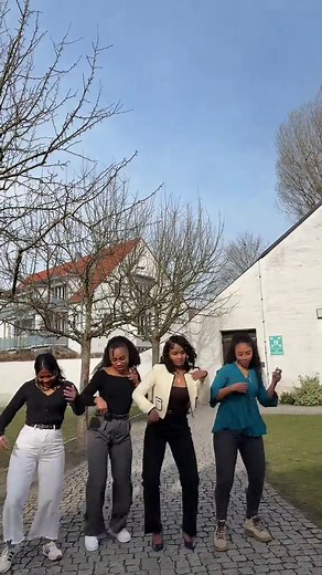 Challenge Accepted. DC: @Sylvah Anthonio /@syhandsah. #aleo hifosa. #fyp #humour