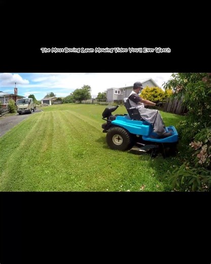 The Most Boring Lawn Mowing Video You'll Ever Watch4