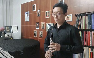 『Oboe』Studie über Mehrklänge für Oboe solo by Heinz Holliger (1971)