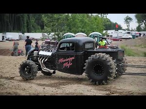 Fastest Mud Trucks in the World! MRA Mud Drags at MauMee