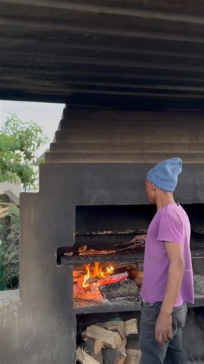 It’s Saturday & Prime Lounge & Bistro is your host 😌🔥🔥 #saturdaysatprimelounge #primeloungeandbistro #PrimeVibes #satursaysatprimeloungeandbistro #PrimeTimeSpecials | Prime Lounge & Bistro