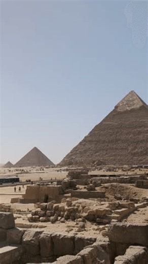 clip-4007690115-boulders-ruins-front-pyramid-khafre-background-giza