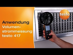Volumenstrommessung am Lüftungsauslass mit dem digitalen 100 mm-Flügelrad-Anemometer testo 417