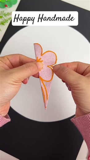 Write the number 3 and cut out a paper flower symbolizing wealth #shorts #diy #crafts #creative