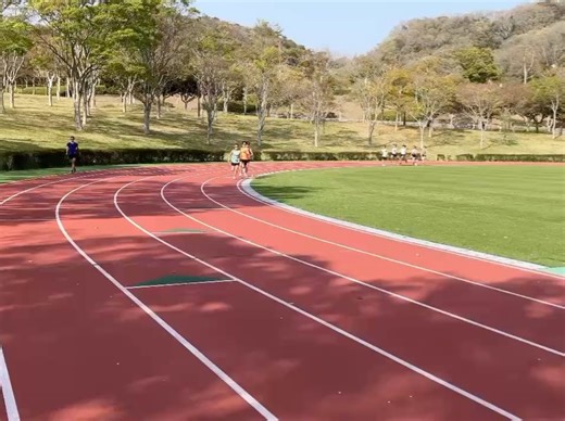 シスメックス女子陸上競技部 on Instagram: ". 【ブログのお知らせ】 はじめまして。 この度入社いたしました、穗岐山 芽衣（ほきやま めい）です。 まず、簡単に自己紹介をさせていただきます。 出身地 高知県南国市 出身校 高知県立山田高等学校 趣味 お花屋さん巡り、日本史の勉強 私が生まれ育った高知県には美しい自然と美味しい食べ物が沢山あります。 現在、日本で七面鳥が飼育されている主要産地は3カ所で、そのうちの1つが高知県の大野見というところです。私はそこで育てられた「しまんとターキー」が大好物です！🦃✨️（写真２枚目） さらに！山田高校のある高知県香美市は現在放送中のNHK連続テレビ小説「あんぱん」のロケ地です☺︎‪‪ 金栗記念の前に高知県の春野で合宿を行いました。 1ヶ月ぶりの地元で充実した環境の中、質のいい練習を積むことができました！これから本格的に私の好きなトラックシーズンに突入するので楽しみです！ 恵まれた環境に感謝し、そして存分に活用し、たくさんの方々に結果で恩返ししていけるよう、日々努力します。 これからも応援よろしくお願い致します。 #シスメックス女子陸