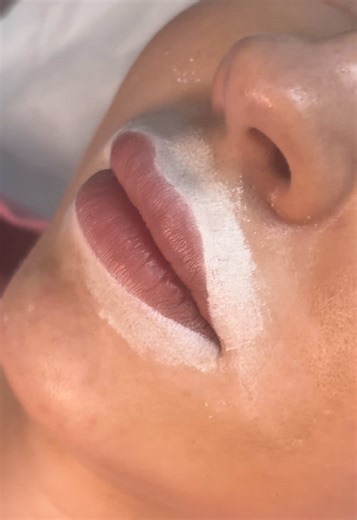 Lip Blush and Neutralization Techniques Explained